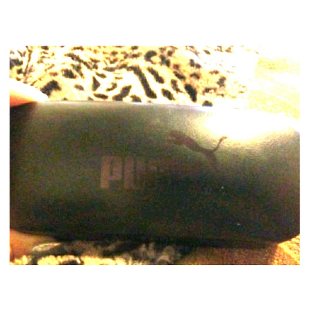NWOT Puma Sunnies and Case